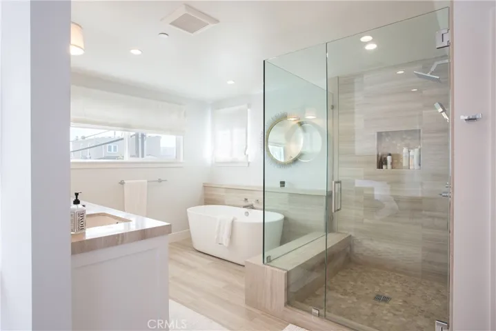 109 Onyx Avenue, Newport Beach, California 92662