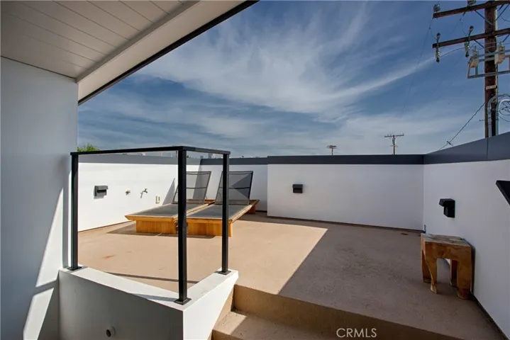 109 Onyx Avenue, Newport Beach, California 92662