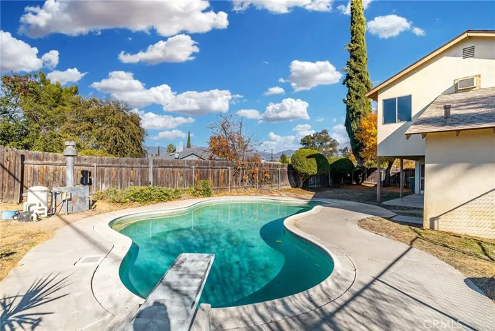 1610 Helena Lane, Redlands, California 92373