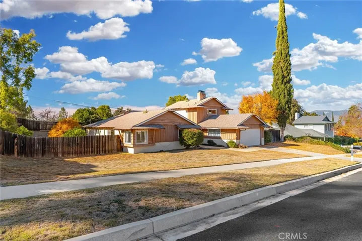 1610 Helena Lane, Redlands, California 92373