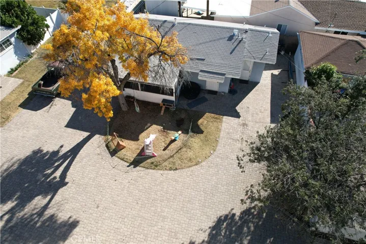Middle House