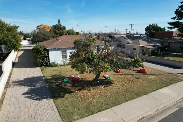 4838 Arden, front house