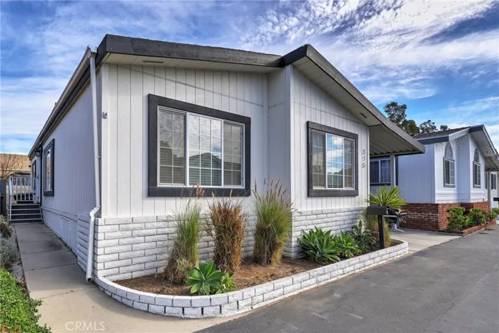 23301 Ridge Route Drive 230, Laguna Hills, California 92653