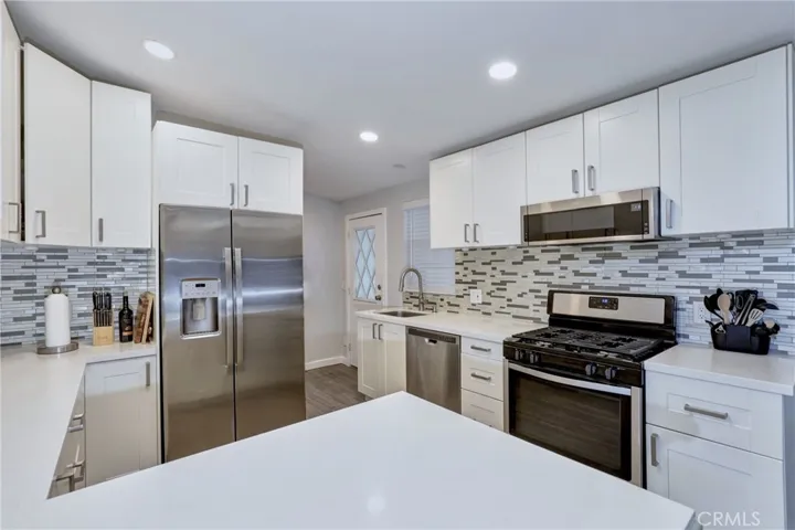 23301 Ridge Route Drive 230, Laguna Hills, California 92653