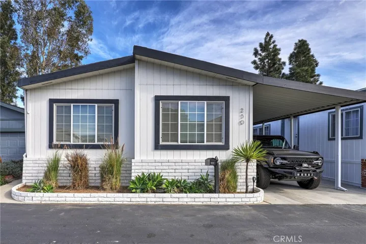 23301 Ridge Route Drive 230, Laguna Hills, California 92653