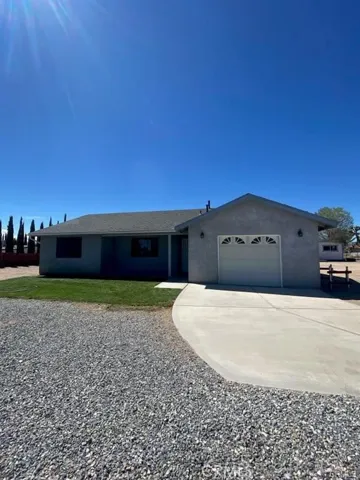 14961 Walnut Street 2, Hesperia, California 92345