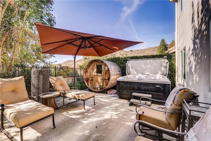 6084 Lake Lindero Drive, Agoura Hills, California 91301