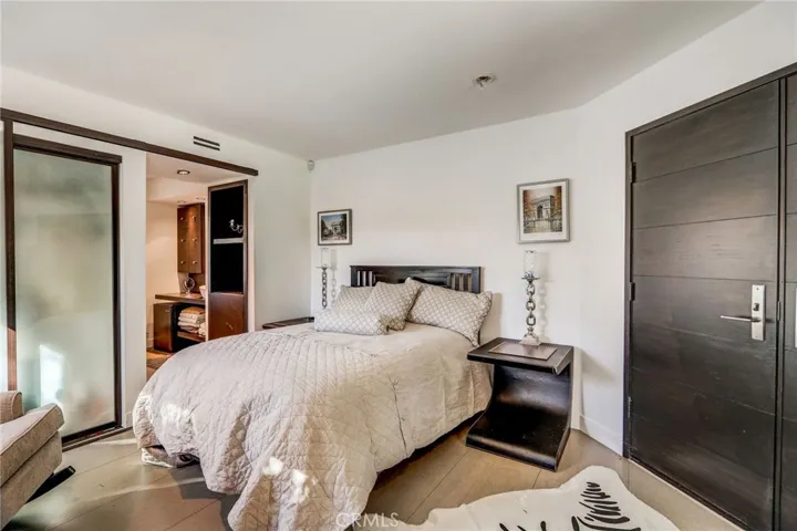 COMPLETELY separate Guest UNIT