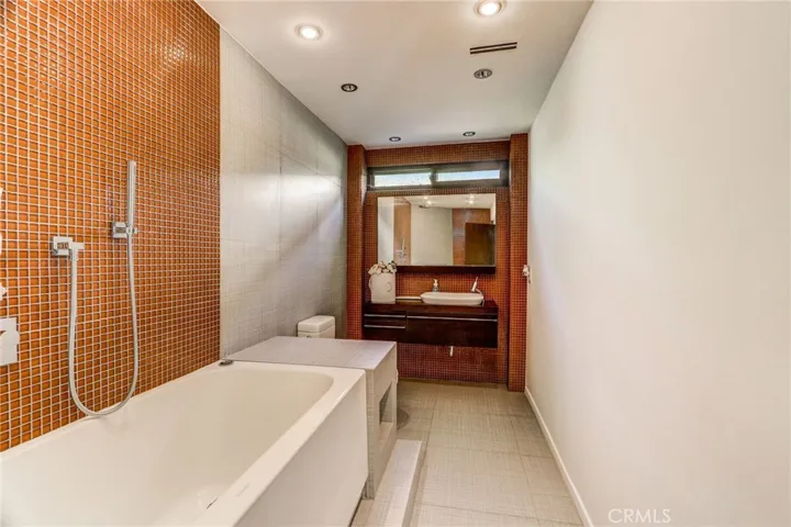 6084 Lake Lindero Drive, Agoura Hills, California 91301