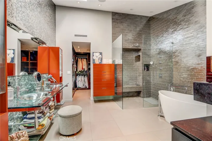6084 Lake Lindero Drive, Agoura Hills, California 91301