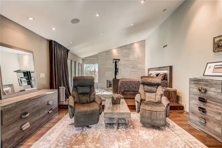 6084 Lake Lindero Drive, Agoura Hills, California 91301