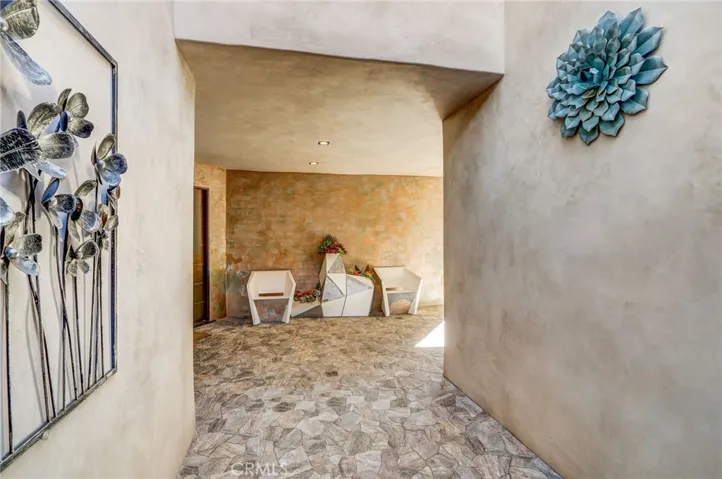 Stunning Courtyard Entry