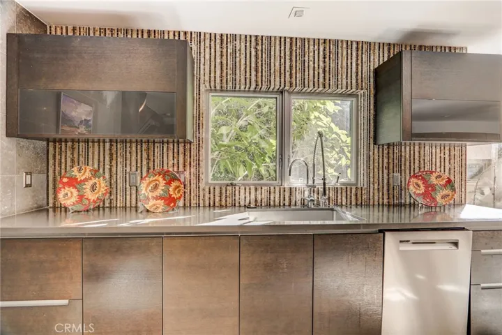 6084 Lake Lindero Drive, Agoura Hills, California 91301