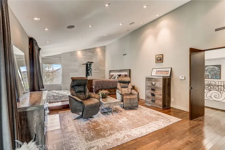 6084 Lake Lindero Drive, Agoura Hills, California 91301