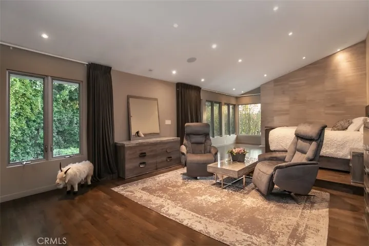 6084 Lake Lindero Drive, Agoura Hills, California 91301