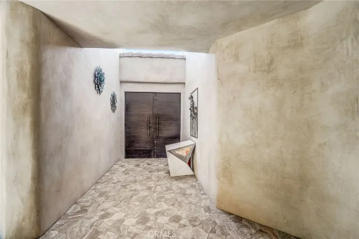 6084 Lake Lindero Drive, Agoura Hills, California 91301