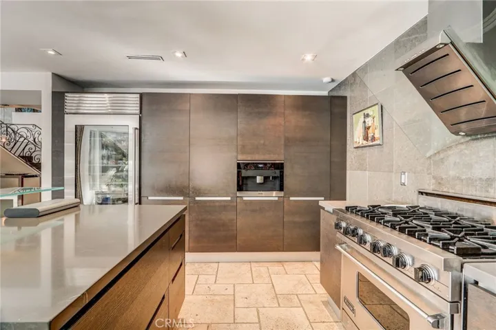 6084 Lake Lindero Drive, Agoura Hills, California 91301