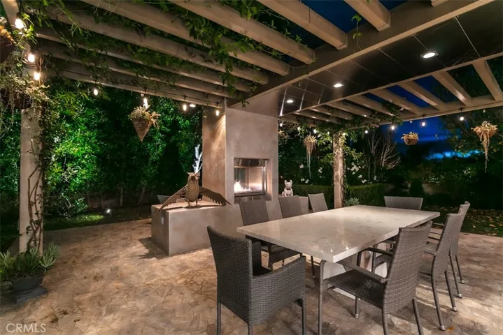 6084 Lake Lindero Drive, Agoura Hills, California 91301