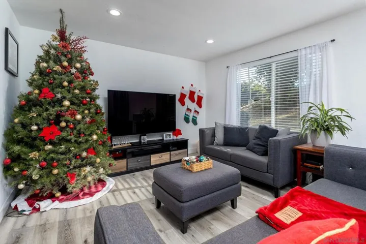 433 Autumn Dr 10, San Marcos, California 92069