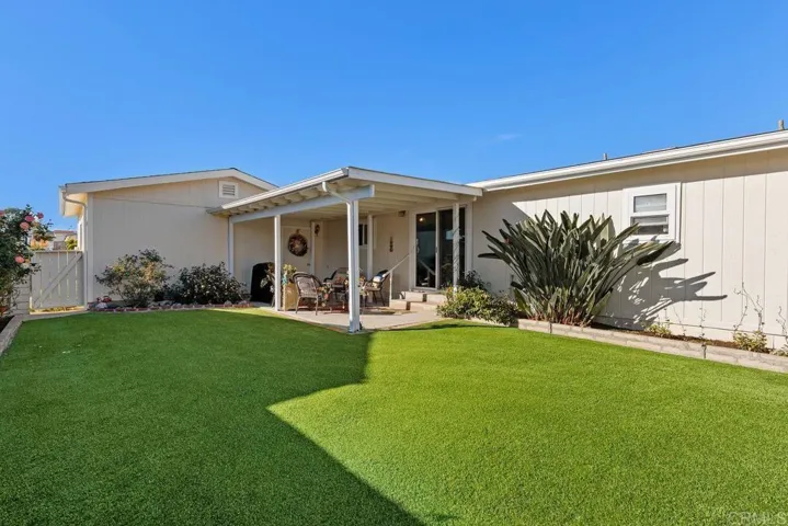 633 Via Bogota, Vista, California 92081