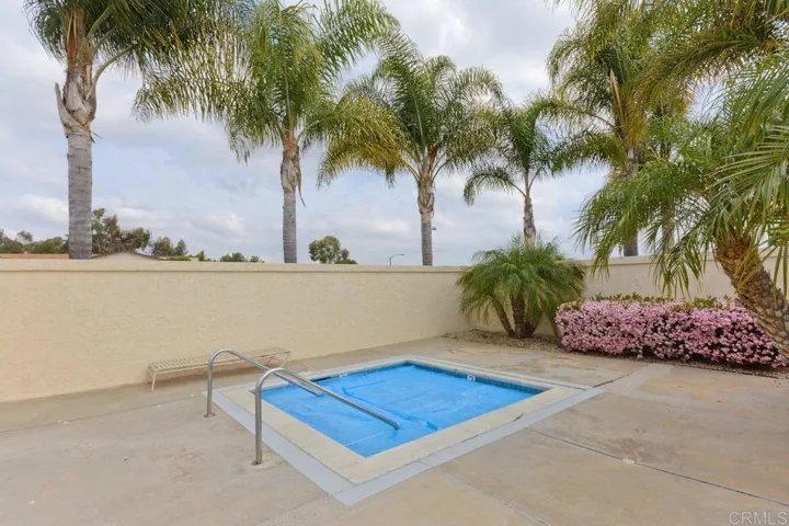 633 Via Bogota, Vista, California 92081
