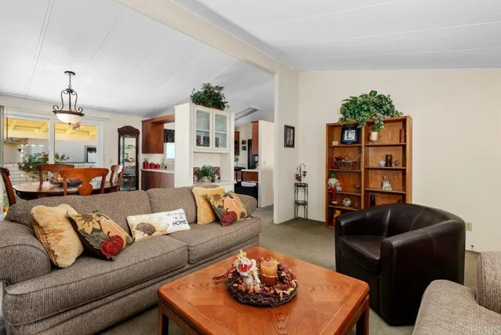 633 Via Bogota, Vista, California 92081