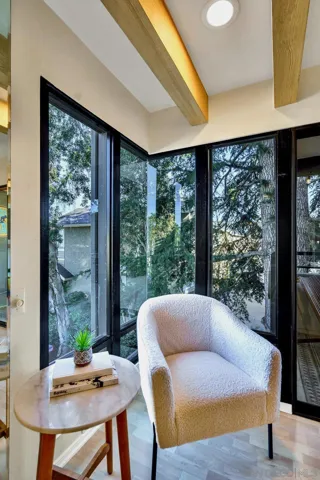2533 Navarra Dr 1a, Carlsbad, California 92009