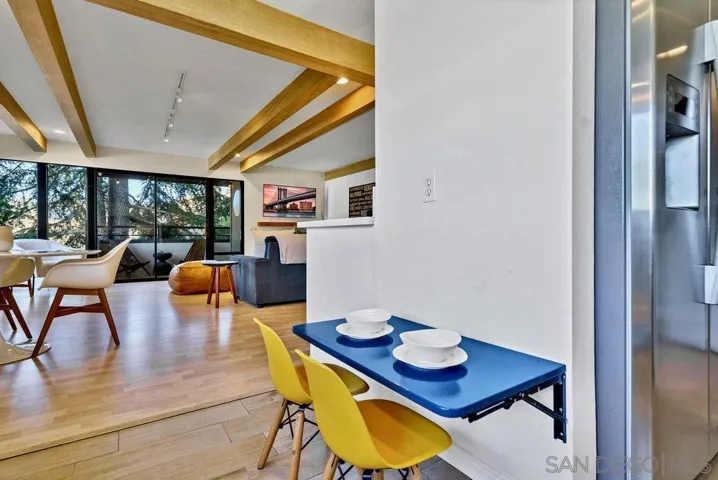 2533 Navarra Dr 1a, Carlsbad, California 92009