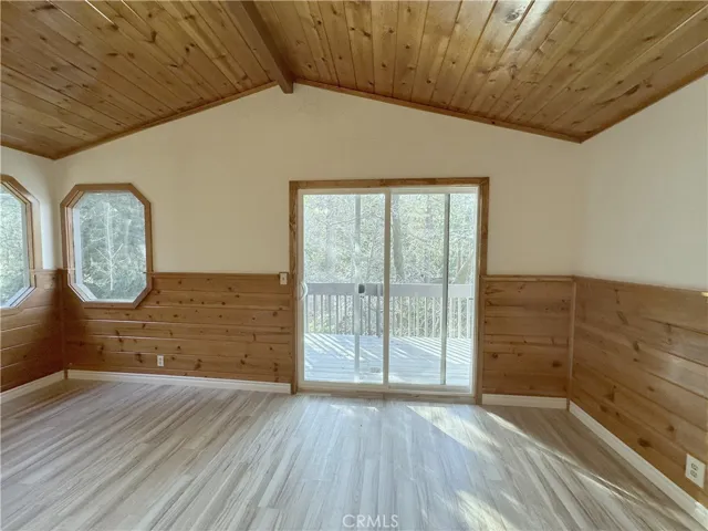 473 Boothe Lane, Crestline, California 92325