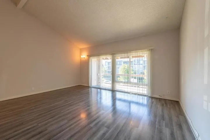 707 Fathom Drive 209, San Mateo, California 94404