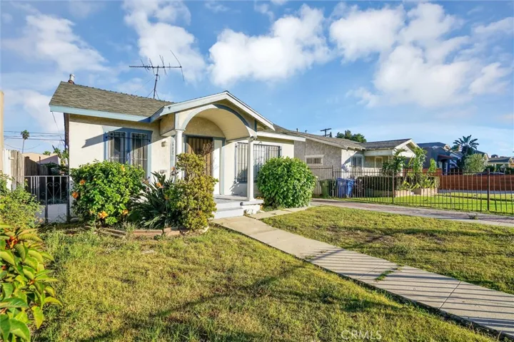 5822 Madden Avenue, Los Angeles, California 90043
