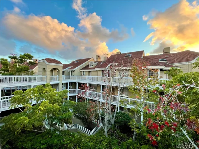 20191 Cape Coral Lane 3-319, Huntington Beach, California 92646