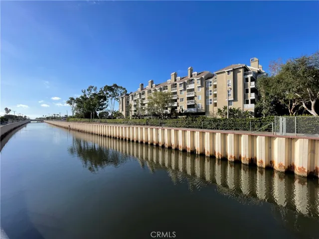 20191 Cape Coral Lane 3-319, Huntington Beach, California 92646