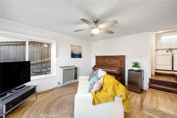1550 Silver Street, Hermosa Beach, California 90254