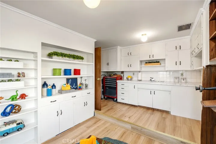 1550 Silver Street, Hermosa Beach, California 90254
