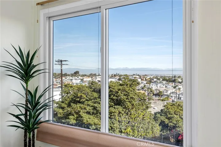 1550 Silver Street, Hermosa Beach, California 90254