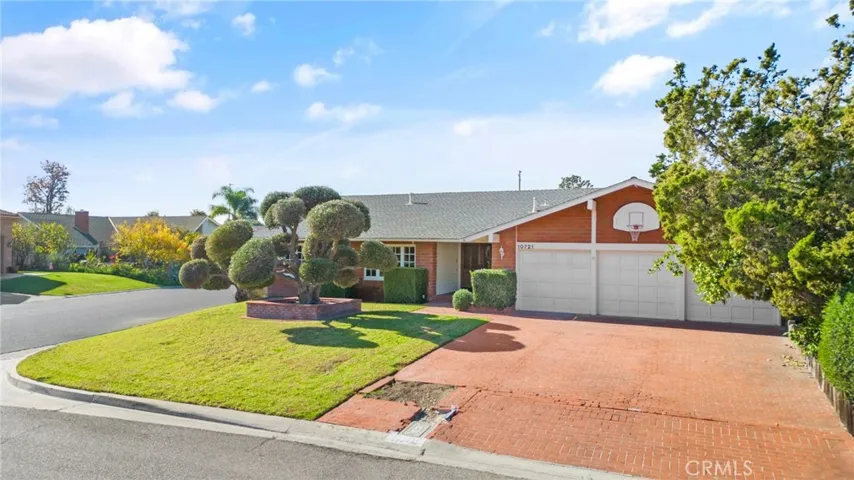 10721 Providence Drive, Villa Park, California 92861