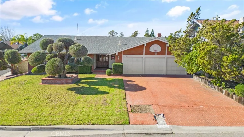 10721 Providence Drive, Villa Park, California 92861