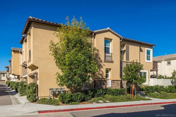 3252 Crecida Way, Carlsbad, California 92010
