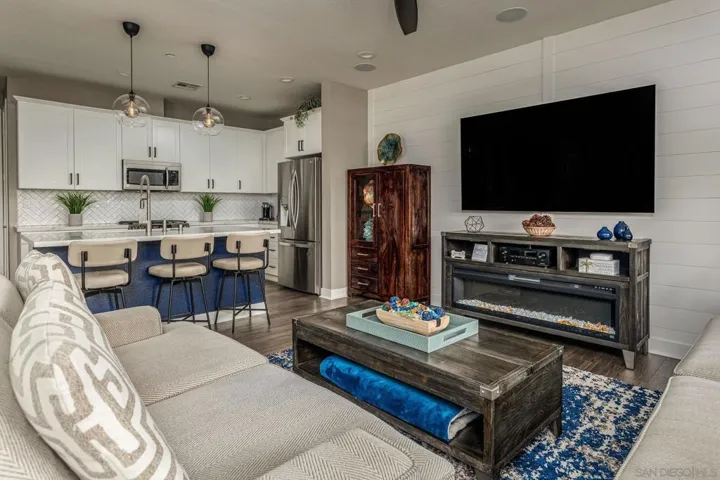 3252 Crecida Way, Carlsbad, California 92010