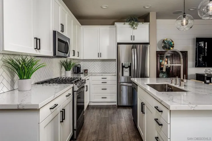 3252 Crecida Way, Carlsbad, California 92010