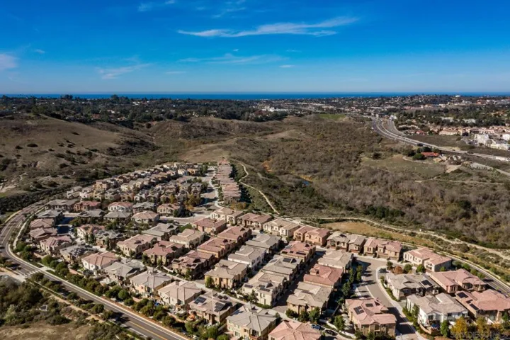 3252 Crecida Way, Carlsbad, California 92010