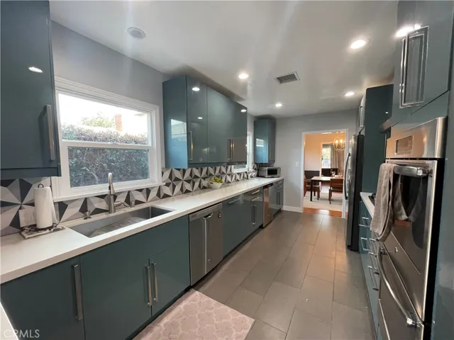 4415 Lime Avenue, Long Beach, California 90807
