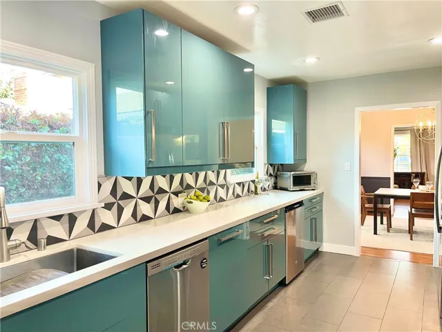 4415 Lime Avenue, Long Beach, California 90807