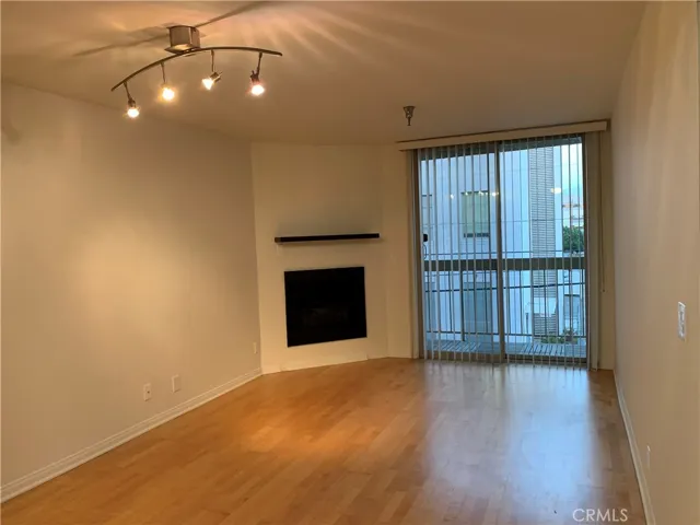 5143 Bakman Avenue 318, North Hollywood, California 91601