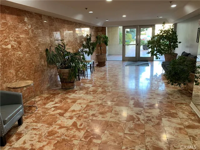 5143 Bakman Avenue 318, North Hollywood, California 91601
