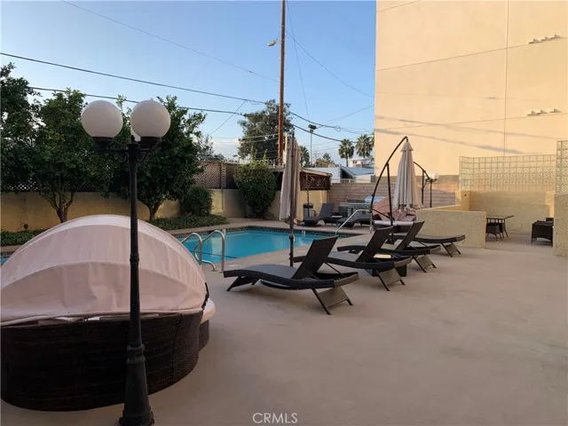5143 Bakman Avenue 318, North Hollywood, California 91601