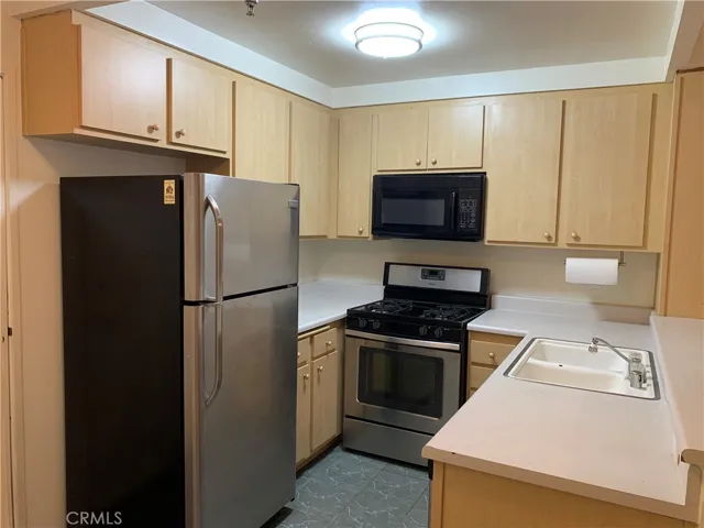 5143 Bakman Avenue 318, North Hollywood, California 91601