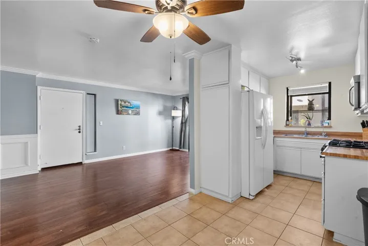 18120 Sundowner Way 1119, Canyon Country, California 91387