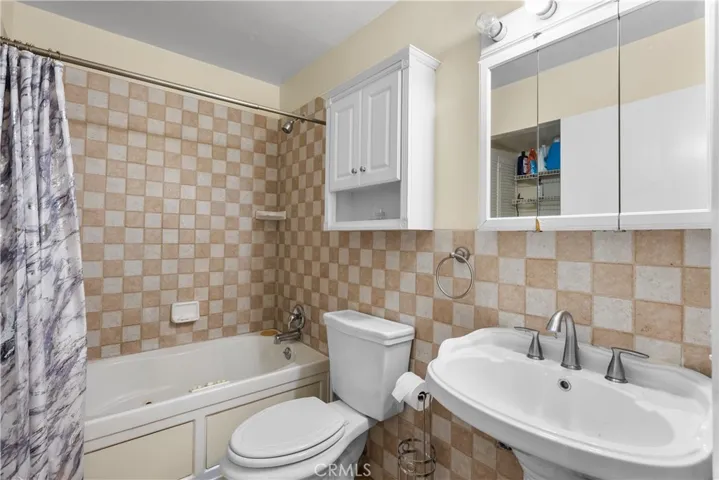 18120 Sundowner Way 1119, Canyon Country, California 91387
